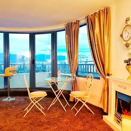 Sunny Honeymoon ساني بيتش